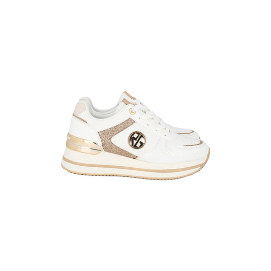 Sneakers bianche con dettagli dorati